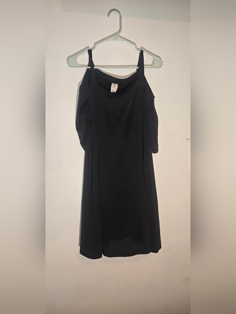 Libian Black Off-Shoulder Long Sleeve Dress